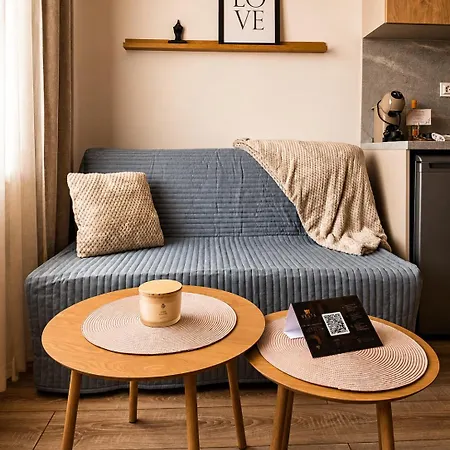 Apartment Vesta Dew- Modern With Free Parking In *